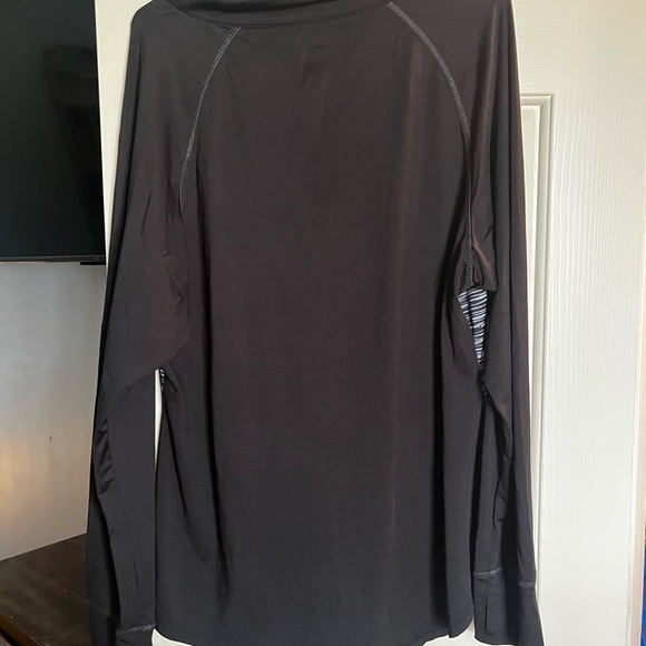 Zone Pro Monochrome Striped Top 1x - Picture 4 of 4